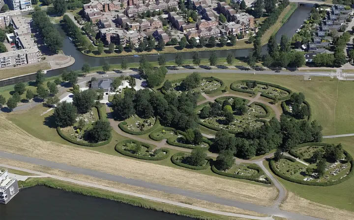 6697c222d0582c5276844c40 De begrafenis kan in Almere bij een begraafplaats naar wens worden gehouden zoals in Haven - Noach Uitvaartzorg